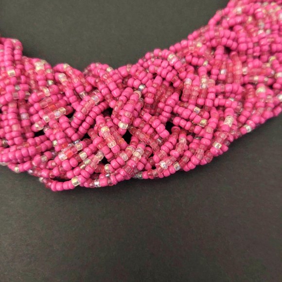 Braided hot pink and clear seed bead necklace - Picture 7 of 11